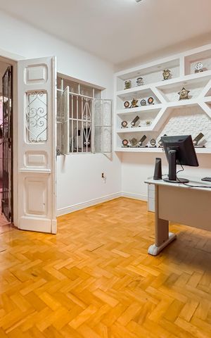 Casa para alugar com 205m², 3 quartos e 1 vaga Casa para alugar com 205m², 3 quartos e 1 vagaSala