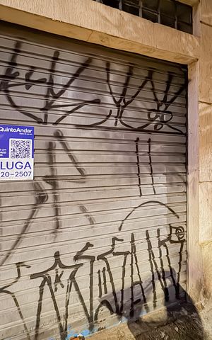 Casa para alugar com 205m², 3 quartos e 1 vaga Casa para alugar com 205m², 3 quartos e 1 vagaFachada e Plaquinha