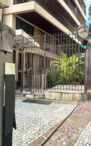 Apartamento para alugar com 200m², 3 quartos e 2 vagas