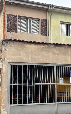 Casa à venda com 200m², 4 quartos e 2 vagasFachada 