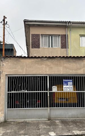 Casa à venda com 200m², 4 quartos e 2 vagasFachada 