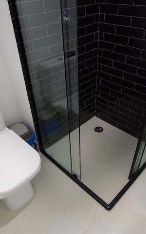 Studio para alugar com 26m², 1 quarto e sem vaga Studio para alugar com 26m², 1 quarto e sem vagaStudio - Banheiro