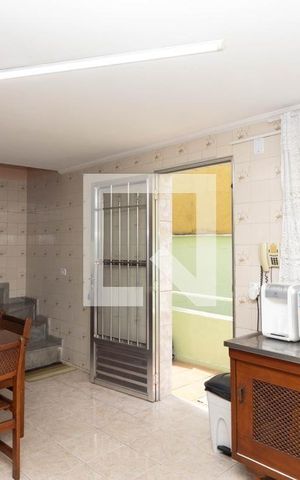 Casa à venda com 90m², 2 quartos e sem vaga