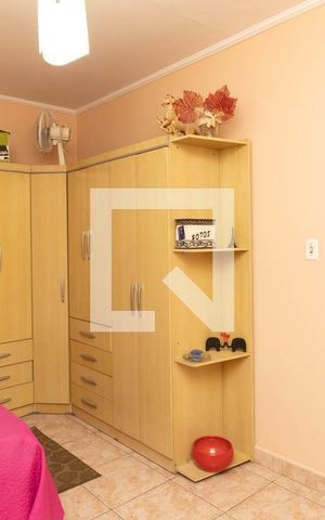 Casa à venda com 90m², 2 quartos e sem vaga