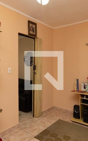 Casa à venda com 90m², 2 quartos e sem vaga