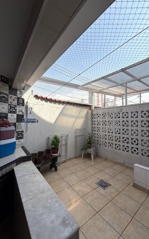 Casa à venda com 103m², 3 quartos e 1 vaga Casa à venda com 103m², 3 quartos e 1 vagaQuintal e Espaço Gourmet