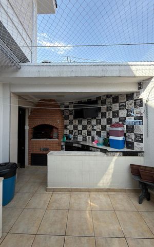 Casa à venda com 103m², 3 quartos e 1 vaga Casa à venda com 103m², 3 quartos e 1 vagaQuintal e Espaço Gourmet