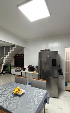 Casa à venda com 103m², 3 quartos e 1 vaga Casa à venda com 103m², 3 quartos e 1 vagaSala/Cozinha