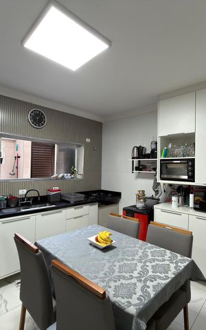 Casa à venda com 103m², 3 quartos e 1 vaga Casa à venda com 103m², 3 quartos e 1 vagaSala/Cozinha