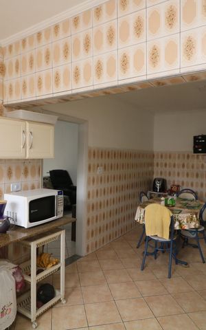 Casa para alugar com 200m², 2 quartos e 5 vagasCozinha