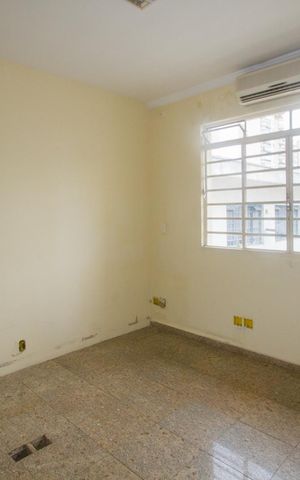 Casa à venda com 439m², 8 quartos e 4 vagas