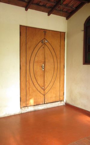 Casa à venda com 300m², 1 quarto e 3 vagasFachada - Garagem