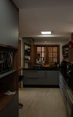 Casa à venda com 402m², 3 quartos e 5 vagas Casa à venda com 402m², 3 quartos e 5 vagasCozinha
