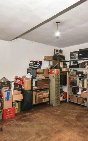 Casa de condomínio à venda com 150m², 2 quartos e 3 vagasSala