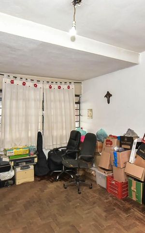 Casa de condomínio à venda com 150m², 2 quartos e 3 vagasSala