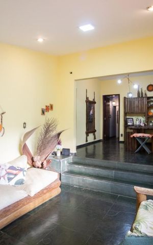 Casa à venda com 459m², 3 quartos e 4 vagas Casa à venda com 459m², 3 quartos e 4 vagasSala 1