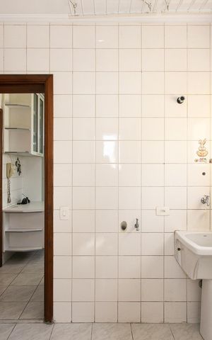Apartamento à venda com 127m², 3 quartos e 2 vagas Apartamento à venda com 127m², 3 quartos e 2 vagasÁrea de Serviço