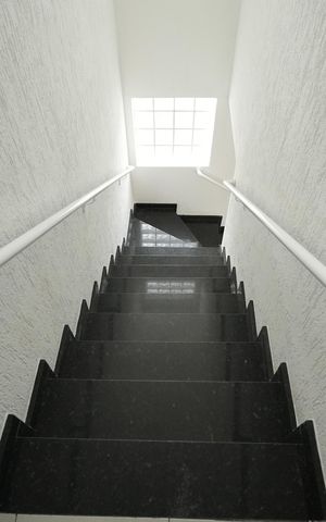 Casa para alugar com 193m², 3 quartos e 5 vagasEscada