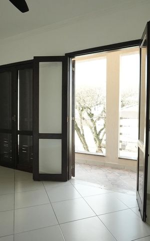 Casa para alugar com 193m², 3 quartos e 5 vagasSuíte