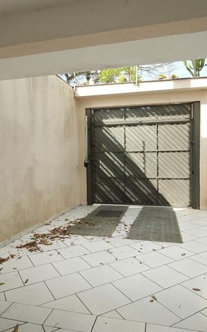 Casa para alugar com 193m², 3 quartos e 5 vagasGaragem
