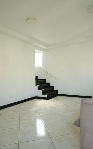 Casa para alugar com 193m², 3 quartos e 5 vagasSala