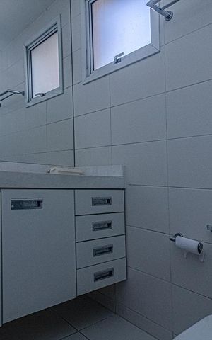 Apartamento para alugar com 256m², 2 quartos e 4 vagas Apartamento para alugar com 256m², 2 quartos e 4 vagasBanheiro da Suíte 3