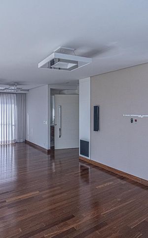 Apartamento para alugar com 256m², 2 quartos e 4 vagas Apartamento para alugar com 256m², 2 quartos e 4 vagasSala