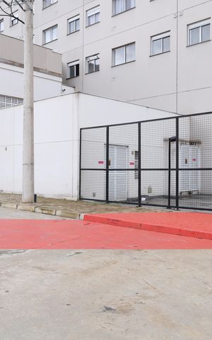 Apartamento para alugar com 27m², 1 quarto e sem vagaPlaca grande instalada na fachada do condomínio no dia 12.06.2026 - Código da placa: IMWU-687