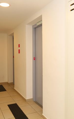 Apartamento para alugar com 27m², 1 quarto e sem vagaÁrea comum - Saguão do andar