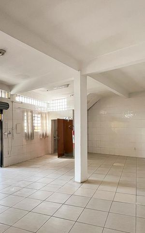 Casa à venda com 259m², 2 quartos e 3 vagasGaragem