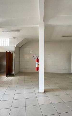 Casa à venda com 259m², 2 quartos e 3 vagasGaragem