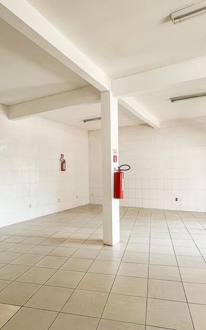 Casa à venda com 259m², 2 quartos e 3 vagasGaragem