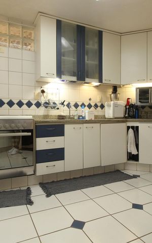 Casa à venda com 268m², 4 quartos e 4 vagasCozinha