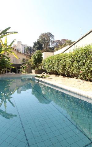 Casa à venda com 268m², 4 quartos e 4 vagasPiscina