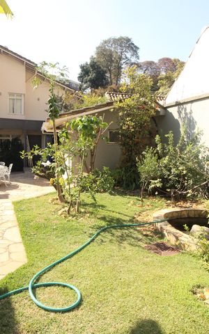 Casa à venda com 268m², 4 quartos e 4 vagasQuintal