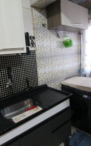 Casa à venda com 45m², 2 quartos e sem vagaCozinha e Área de Serviço