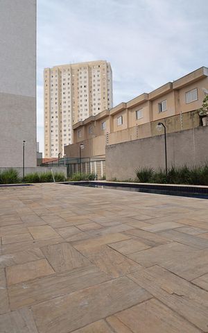 Apartamento à venda com 35m², 2 quartos e sem vagaÁrea comum - Piscina