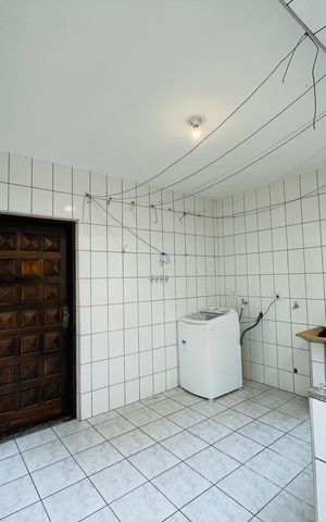 Casa à venda com 172m², 4 quartos e 2 vagas Casa à venda com 172m², 4 quartos e 2 vagasÁrea de Serviço