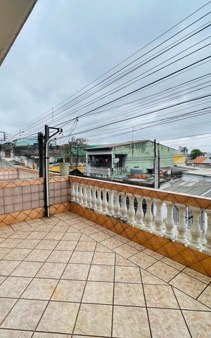 Casa à venda com 172m², 4 quartos e 2 vagas Casa à venda com 172m², 4 quartos e 2 vagasVaranda da Sala