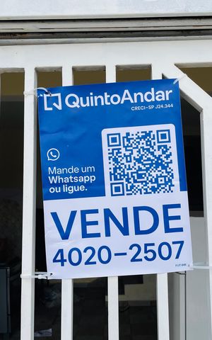 Casa à venda com 172m², 4 quartos e 2 vagas Casa à venda com 172m², 4 quartos e 2 vagasPlaca