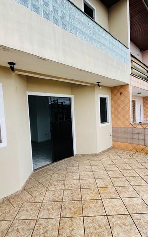 Casa à venda com 172m², 4 quartos e 2 vagas Casa à venda com 172m², 4 quartos e 2 vagasVaranda da Sala