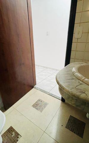 Casa à venda com 172m², 4 quartos e 2 vagas Casa à venda com 172m², 4 quartos e 2 vagasLavabo
