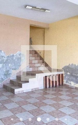 Casa à venda com 172m², 4 quartos e 2 vagas Casa à venda com 172m², 4 quartos e 2 vagasGaragem