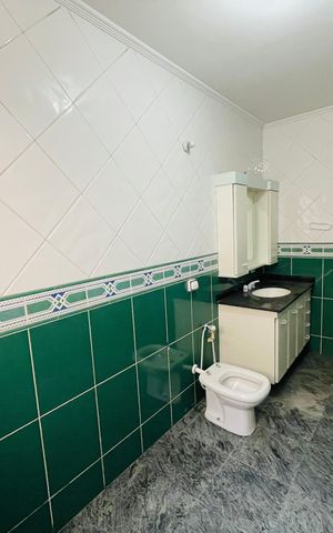 Casa à venda com 172m², 4 quartos e 2 vagas Casa à venda com 172m², 4 quartos e 2 vagasBanheiro Suíte