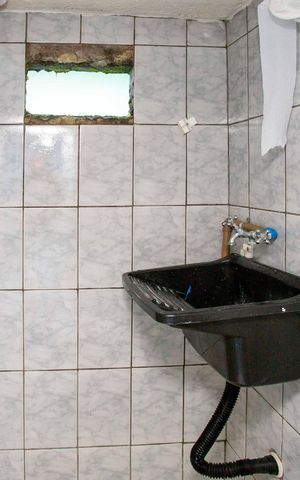 Casa à venda com 147m², 5 quartos e 3 vagasBanheiro 2