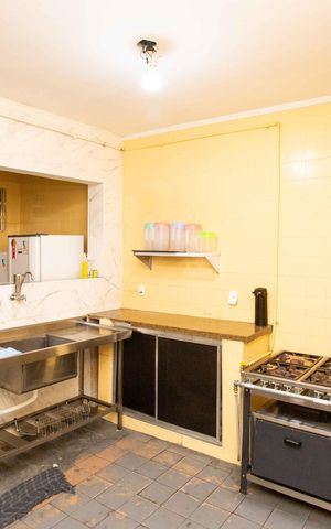 Casa à venda com 147m², 5 quartos e 3 vagasCozinha