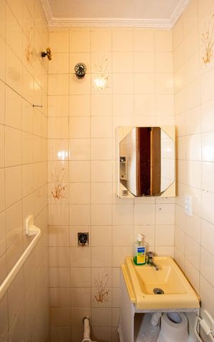 Casa à venda com 147m², 5 quartos e 3 vagasBanheiro 4
