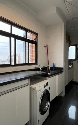 Apartamento à venda com 237m², 4 quartos e 5 vagasÁrea de Serviço