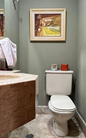Apartamento à venda com 237m², 4 quartos e 5 vagasLavabo