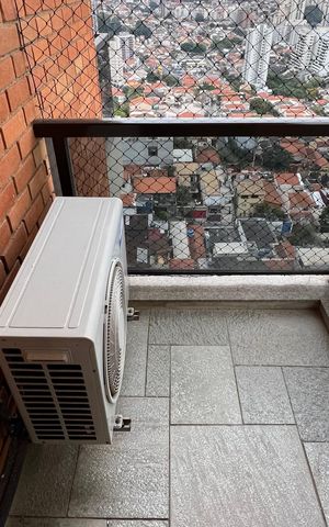 Apartamento à venda com 237m², 4 quartos e 5 vagasSacada da suite 4